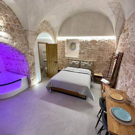 Primus Suite Ceglie Messapica Exteriör bild
