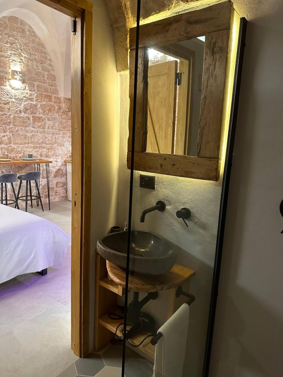 Primus Suite Ceglie Messapica Exteriör bild