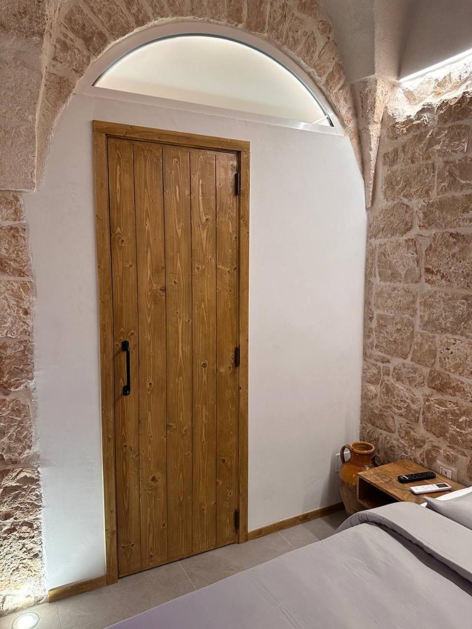 Primus Suite Ceglie Messapica Exteriör bild