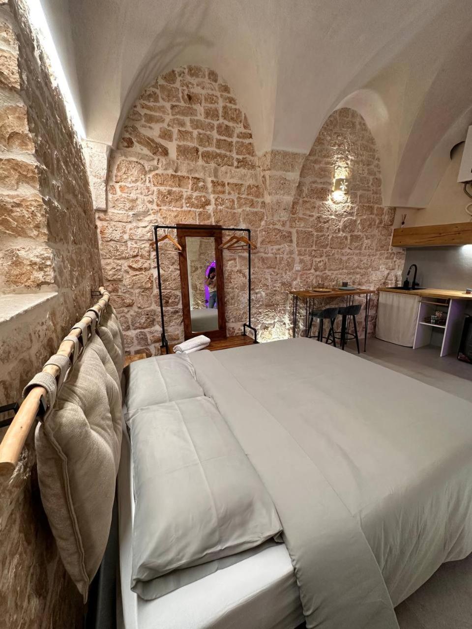 Primus Suite Ceglie Messapica Exteriör bild
