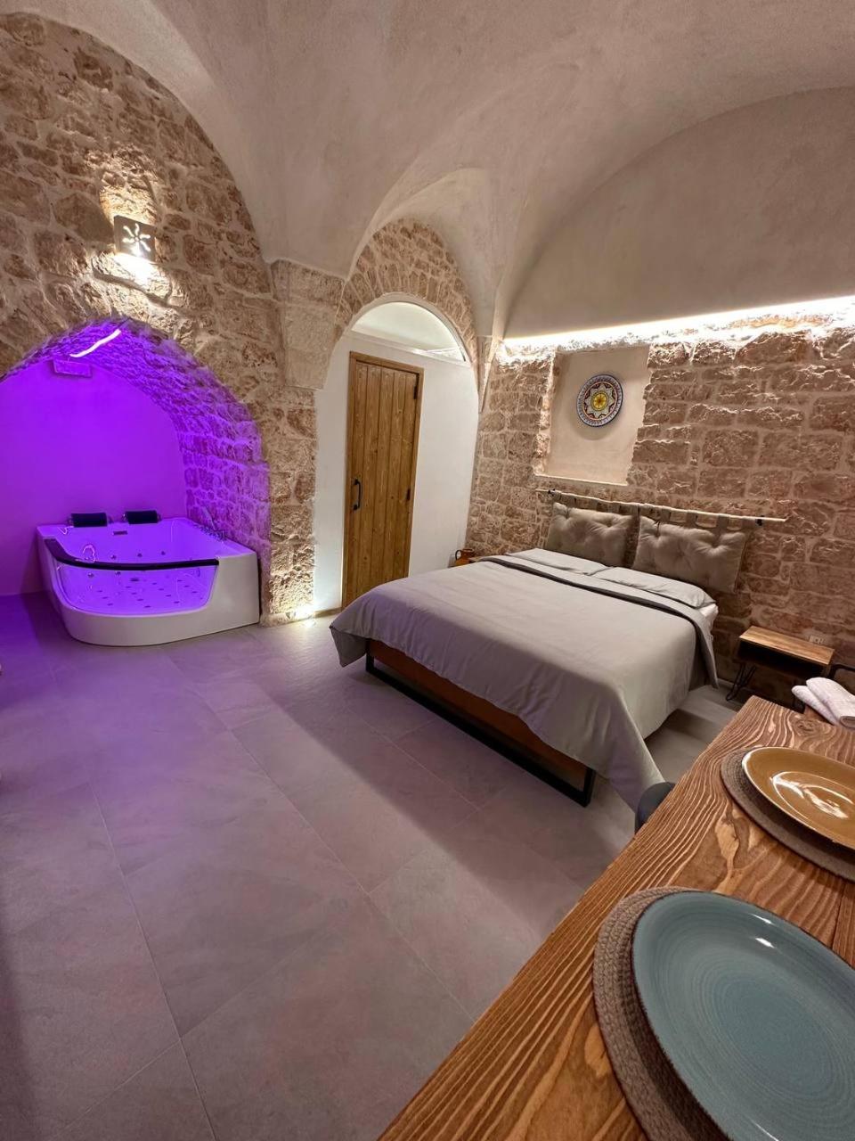 Primus Suite Ceglie Messapica Exteriör bild