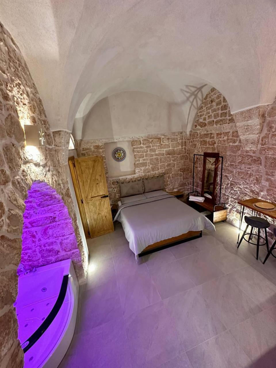 Primus Suite Ceglie Messapica Exteriör bild