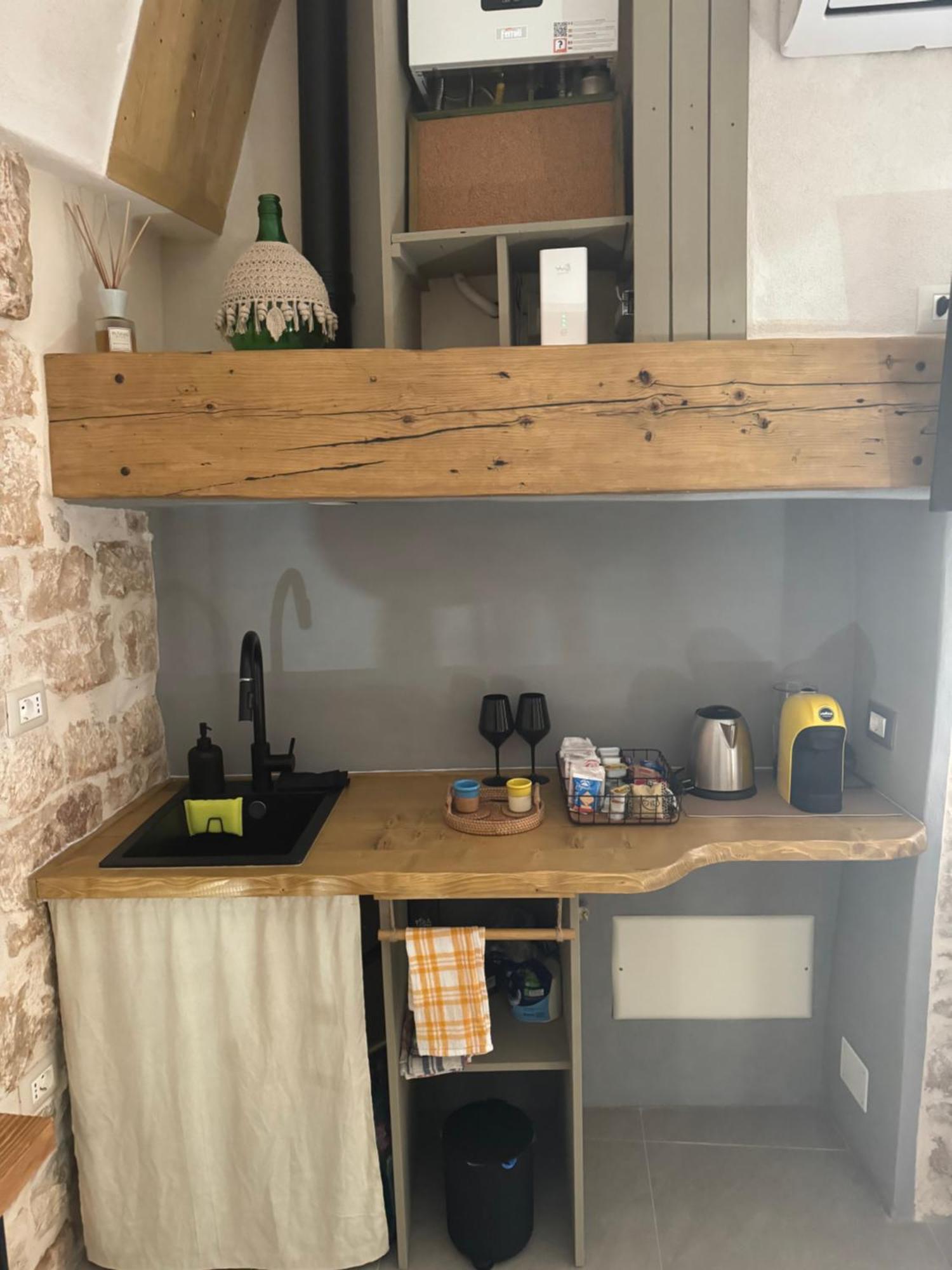 Primus Suite Ceglie Messapica Exteriör bild